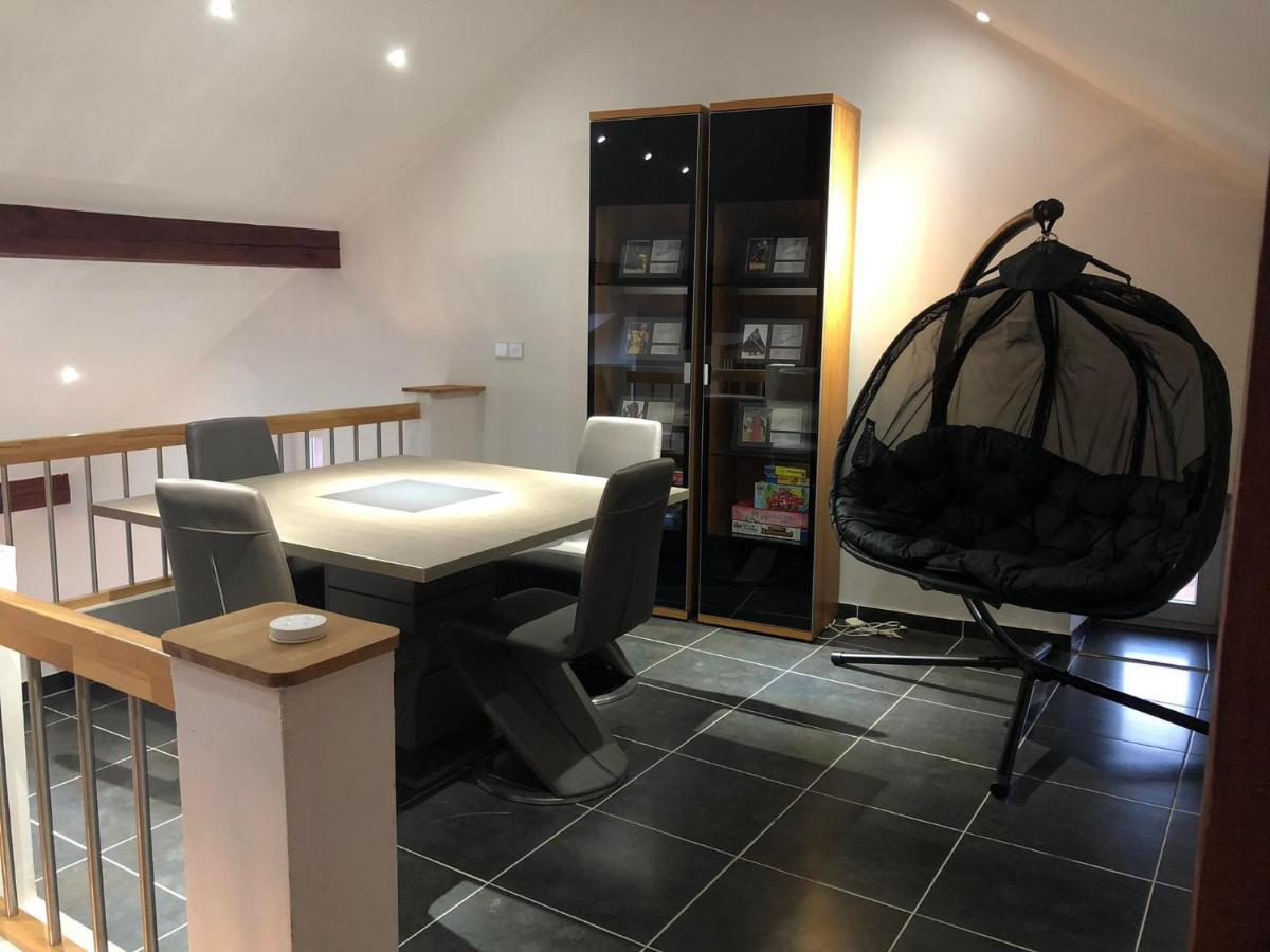 Cozy 120M² Apartment With 3 Bedrooms And 1 Home Cinema Useldange Kültér fotó